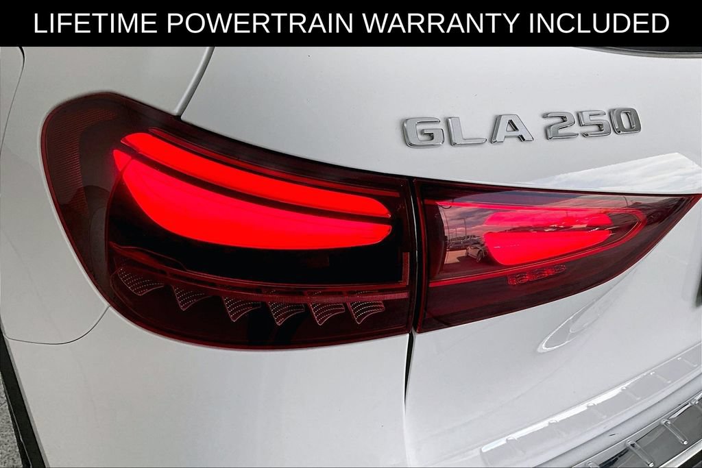 Used 2025 Mercedes-Benz GLA 250 4MATIC image 39