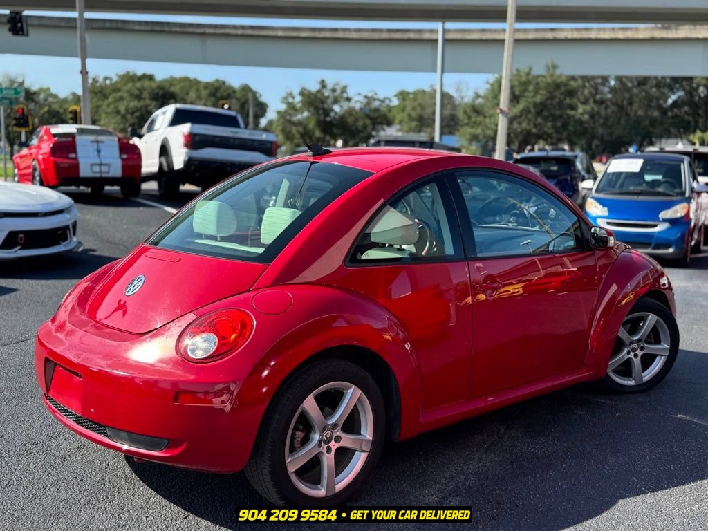Used 2010 Volkswagen Beetle Coupe FWD image 6