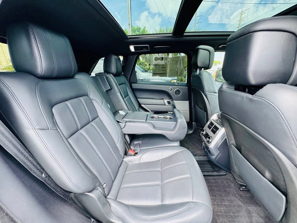 Used 2018 Land Rover Range Rover Sport HSE AWD/4WD image 15