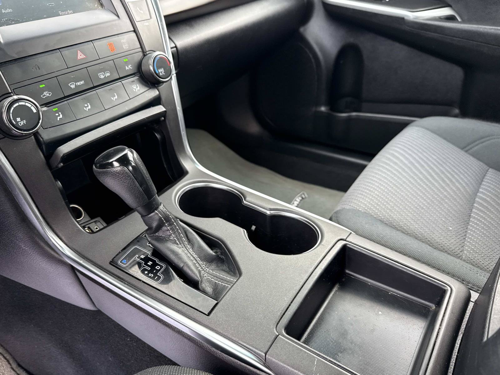 Used 2016 Toyota Camry LE FWD image 8
