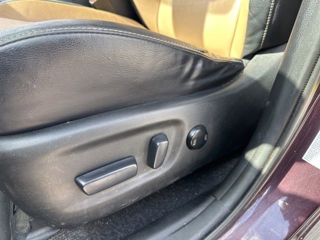 Used 2017 Toyota RAV4 Limited image 5