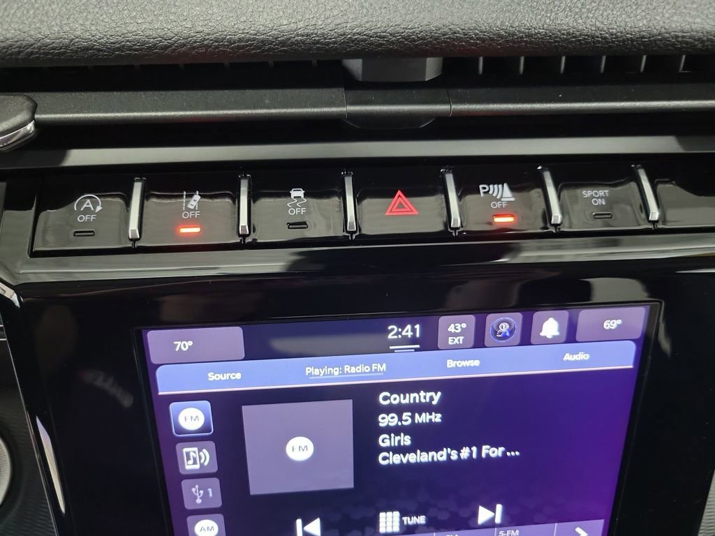 Used 2024 Jeep Grand Cherokee Laredo X image 47