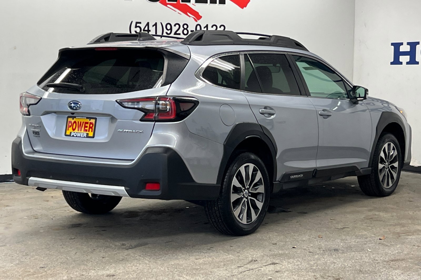 Used 2024 Subaru Outback Limited image 3