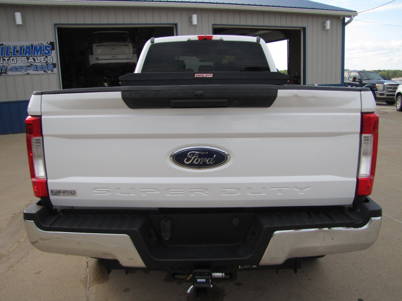 Used 2018 Ford F350 XL w/ Power Equipment Group image 5