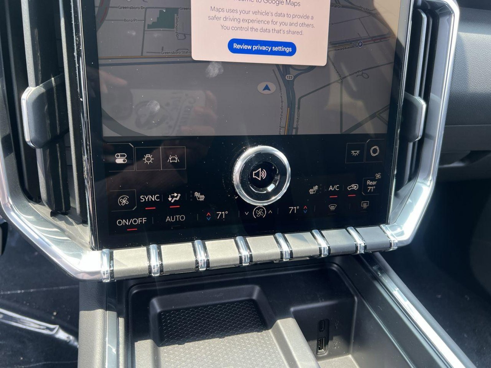 New 2025 GMC Acadia Elevation image 18