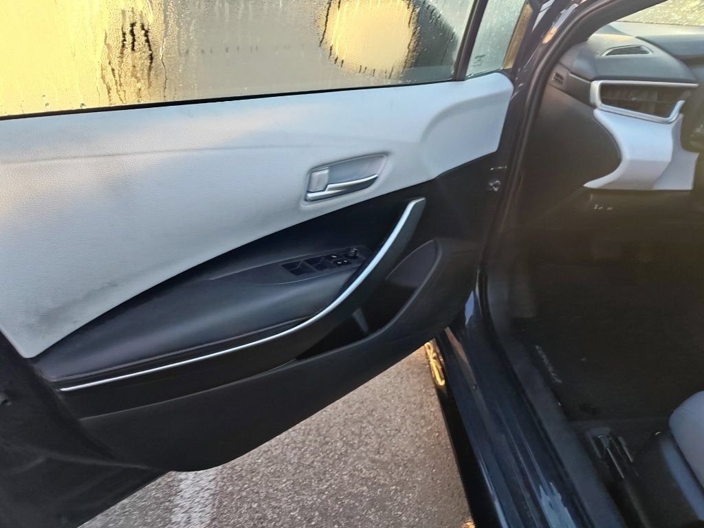 Used 2023 Toyota Corolla SE w/ Carpet Mat Package (TMS) FWD image 5