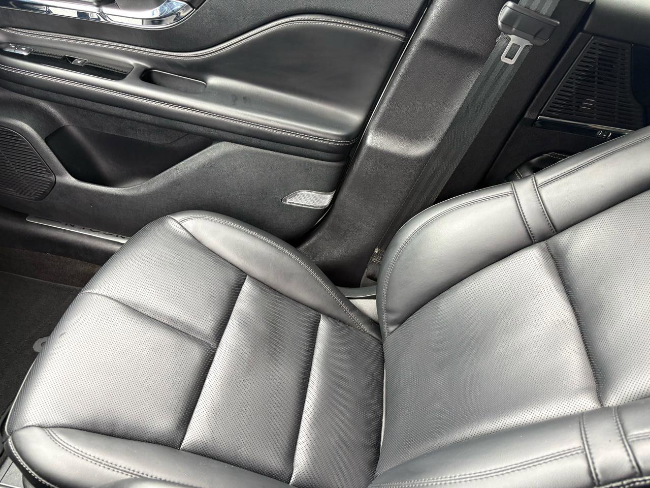 Used 2022 Lincoln Corsair AWD w/ Equipment Group 101A image 24