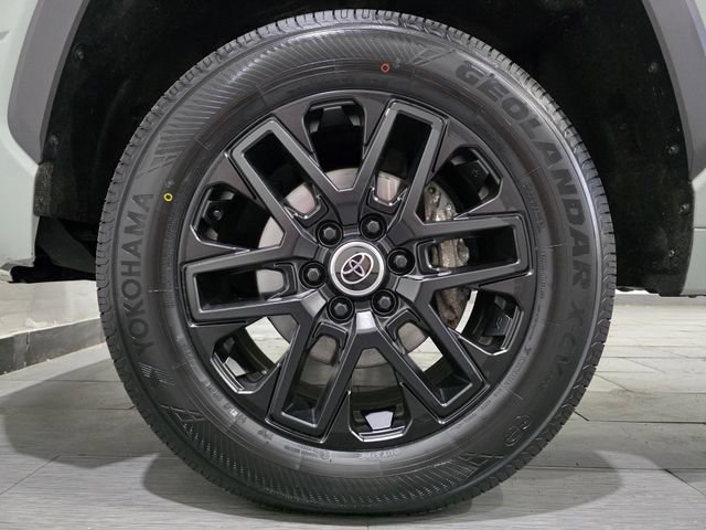 Used 2024 Toyota Tundra Limited AWD/4WD image 22