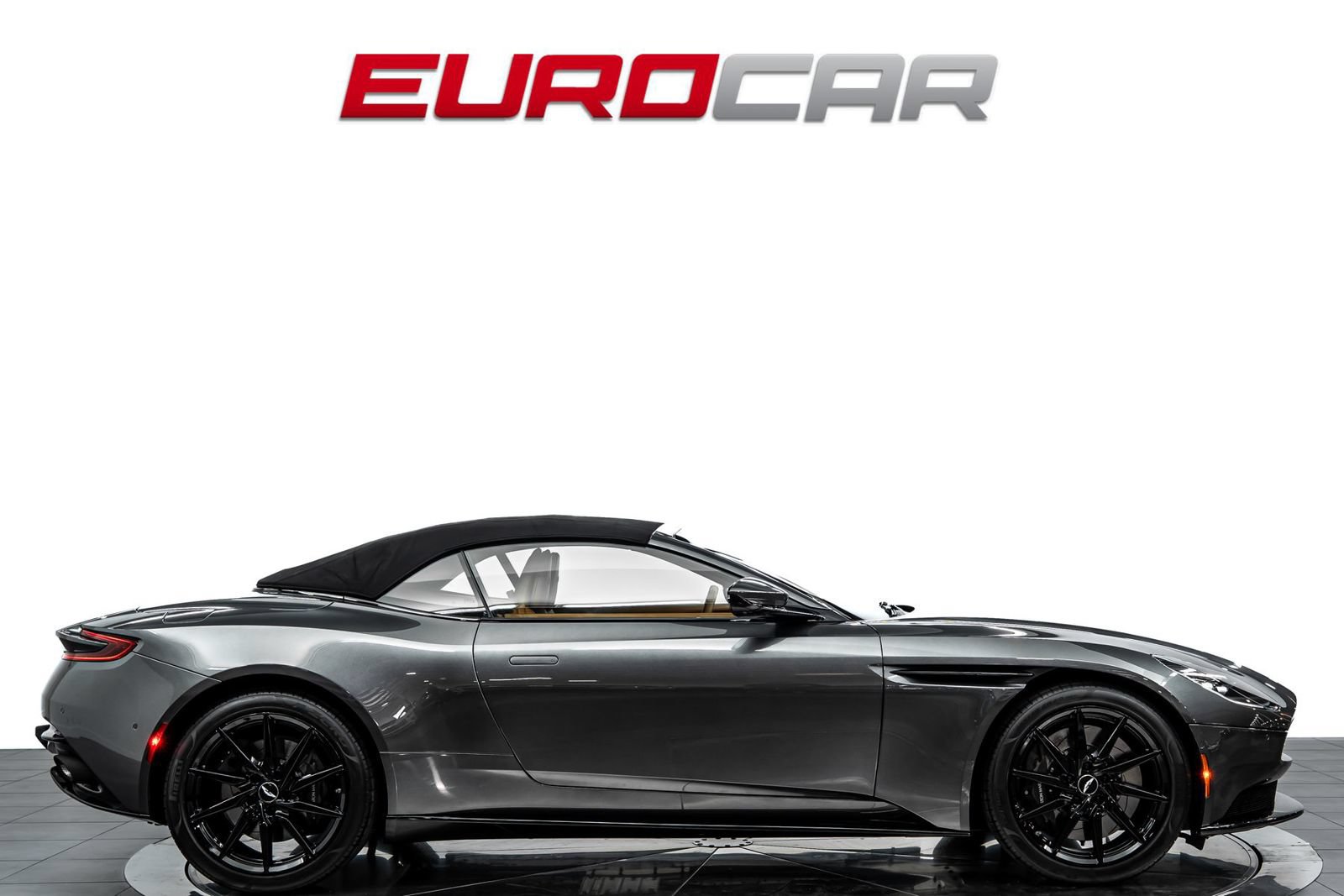 Used 2019 Aston Martin DB11 Volante RWD image 7