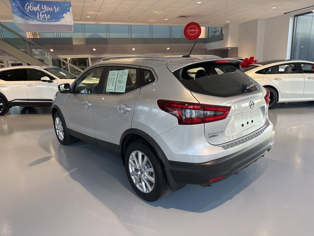 Used 2022 Nissan Rogue Sport SV image 8