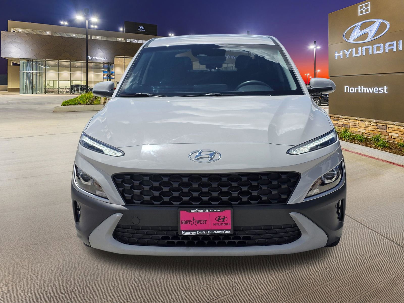 Used 2023 Hyundai Kona SE FWD image 5