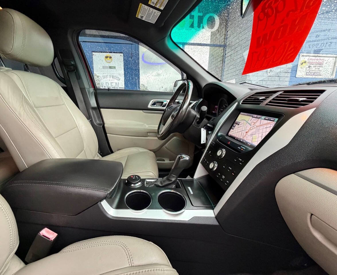 Used 2013 Ford Explorer XLT AWD/4WD image 43