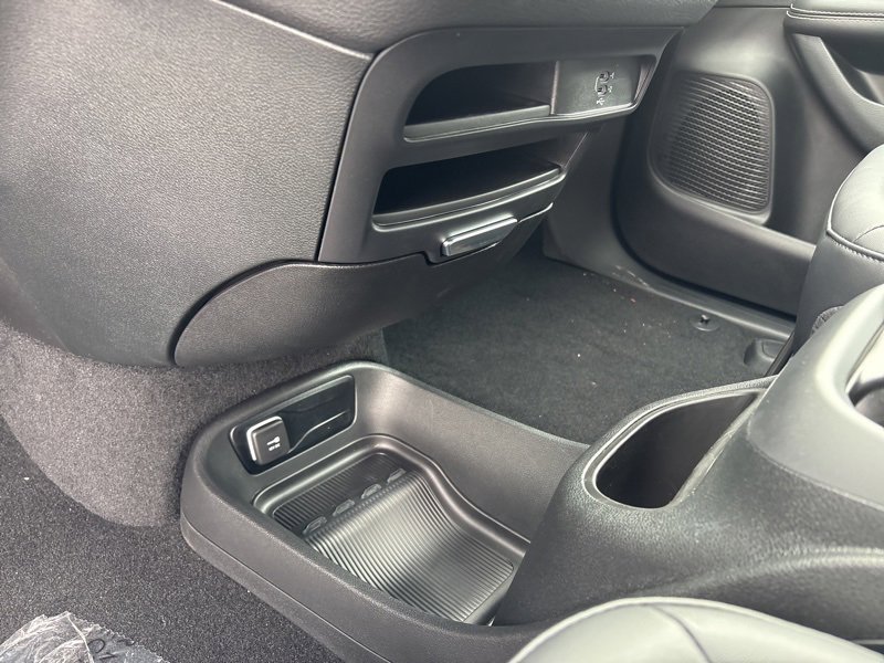 New 2026 Chrysler Pacifica Select image 33