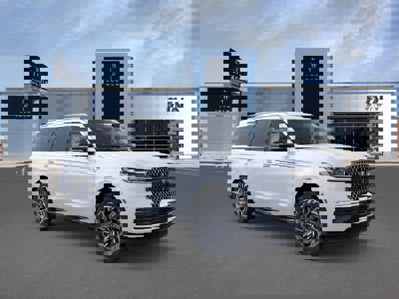 New 2026 Lincoln Navigator Reserve image 7