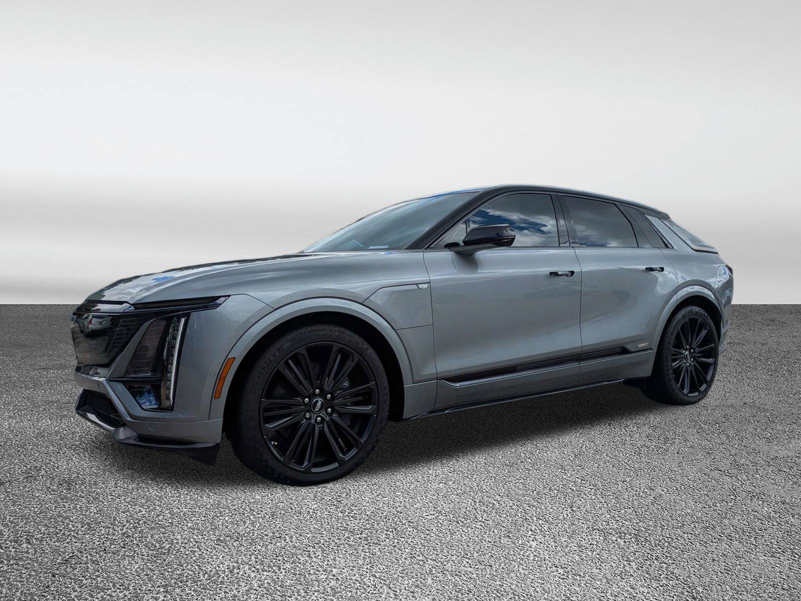 Used 2026 Cadillac Lyriq V w/ LPO, Floor Liner Package AWD/4WD image 2