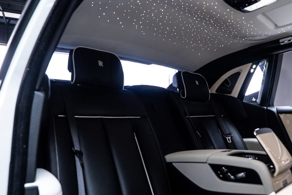 Used 2019 Rolls-Royce Phantom Sedan RWD image 55