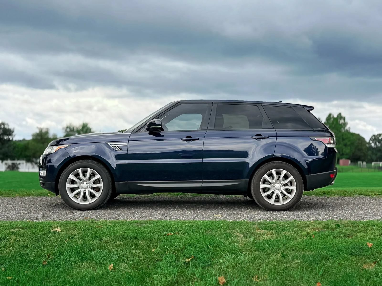 Used 2016 Land Rover Range Rover Sport HSE AWD/4WD image 21