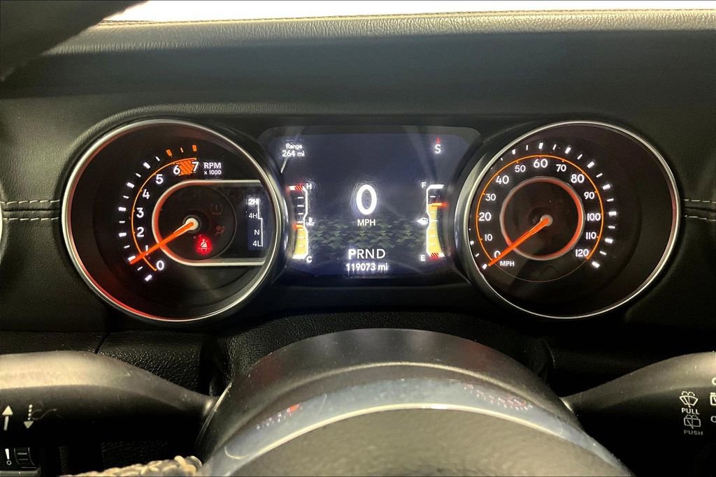 Used 2020 Jeep Wrangler Unlimited Sahara AWD/4WD image 20
