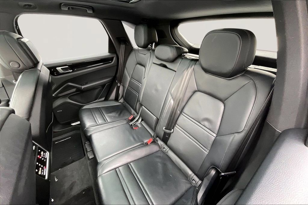 Used 2019 Porsche Cayenne image 23
