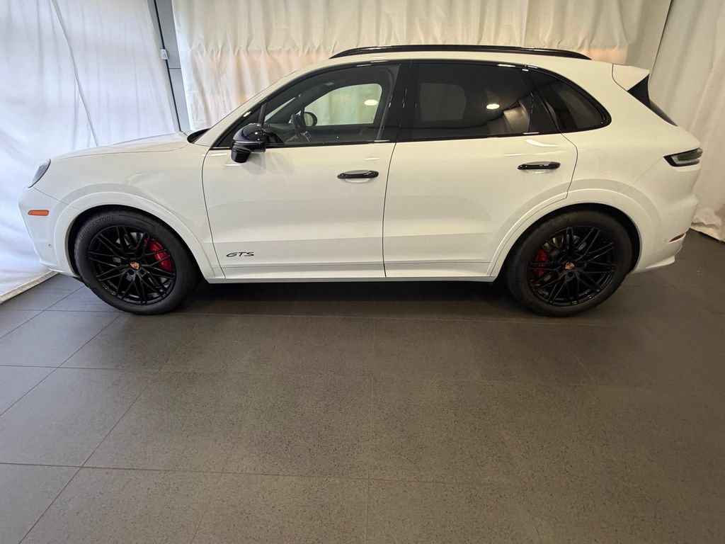 Certified 2025 Porsche Cayenne GTS AWD/4WD image 2