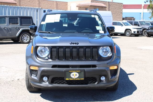 Used 2023 Jeep Renegade Altitude w/ Sun/Sound Group AWD/4WD image 2