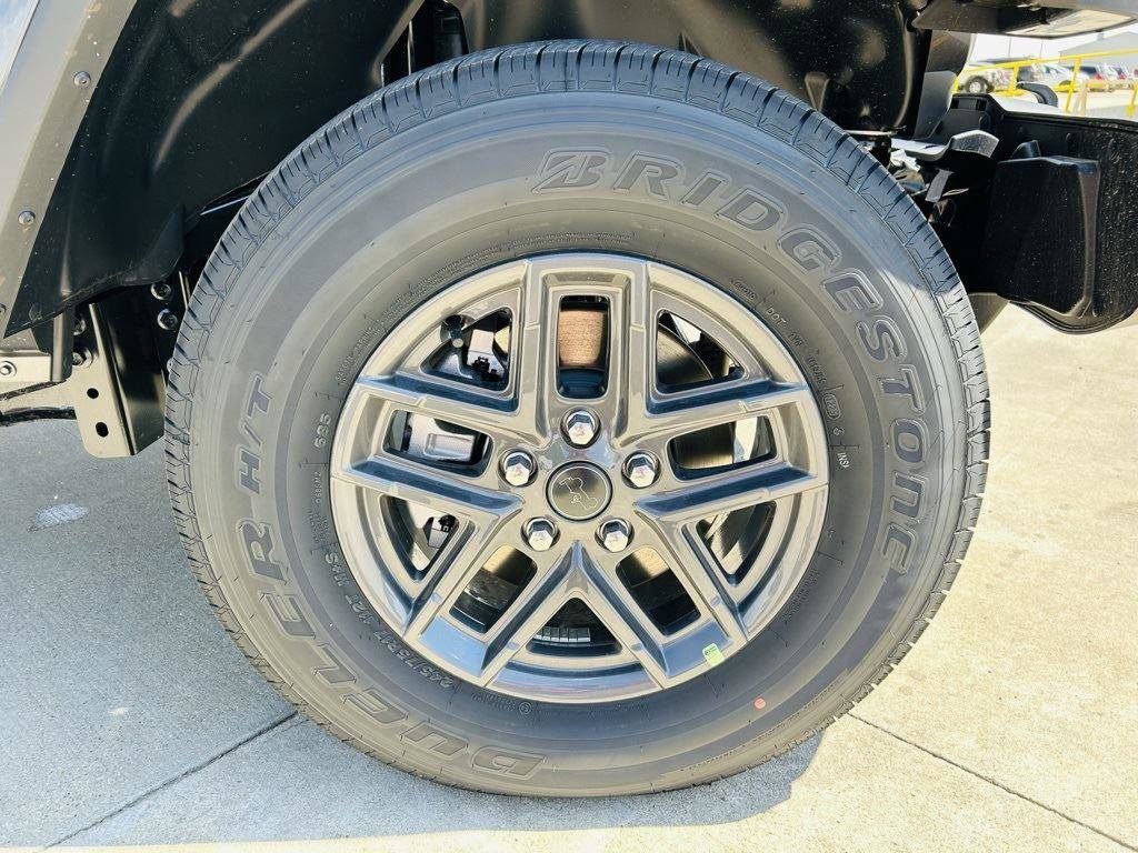 New 2025 Jeep Gladiator Sport image 38