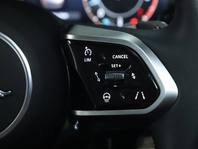 Used 2024 Jaguar XF R-Dynamic SE image 23