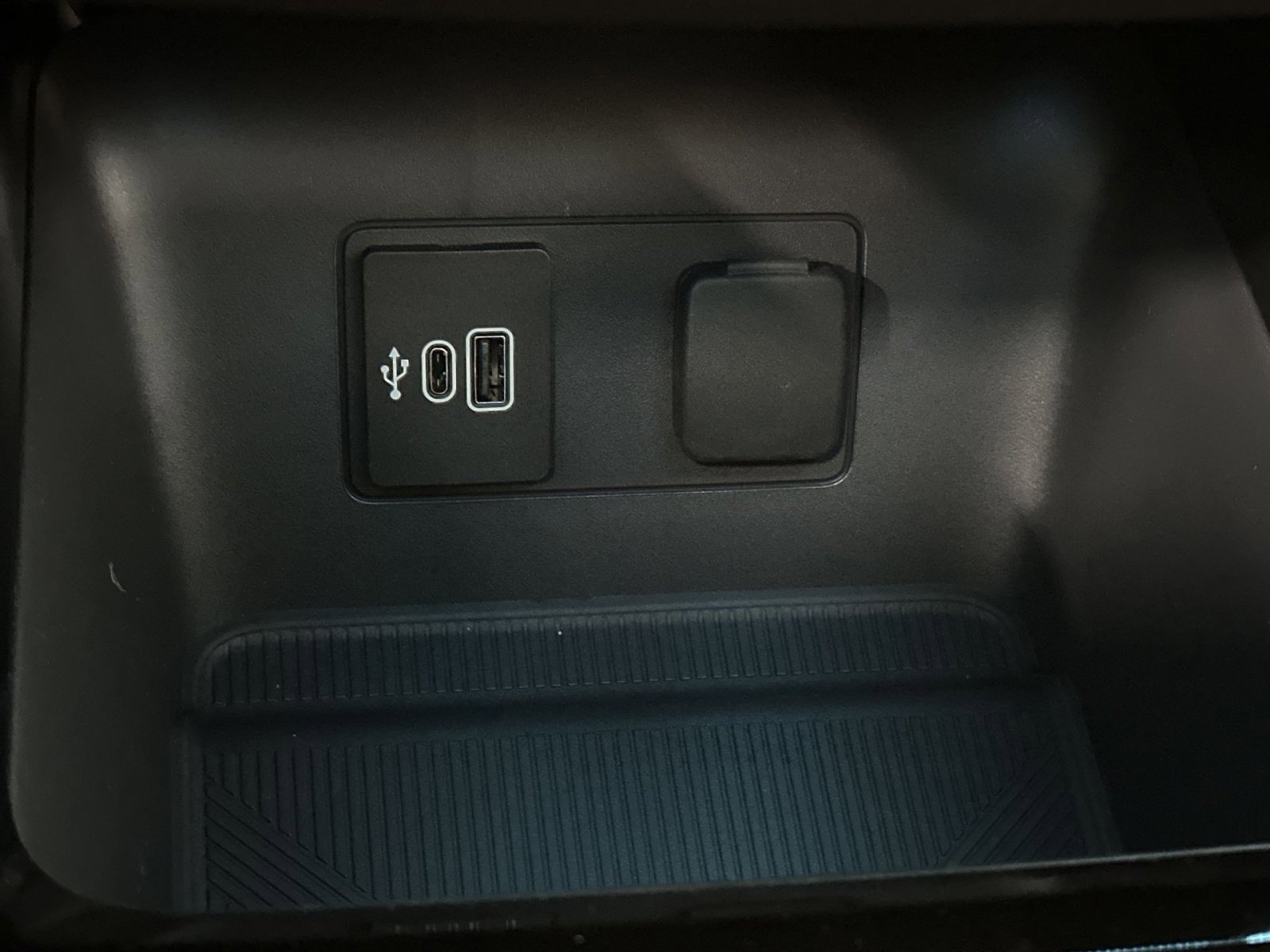 New 2026 Ford Explorer Platinum w/ LUX Leather Package image 28