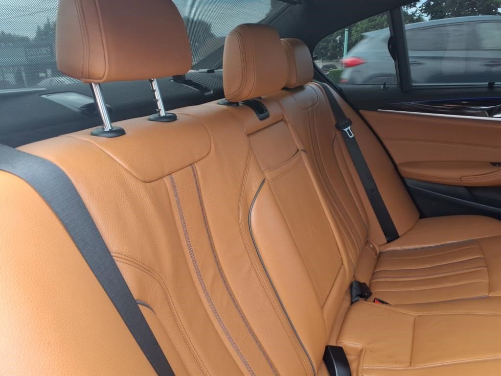 Used 2019 BMW M550i xDrive image 28