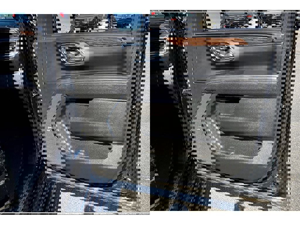 Used 2023 Chevrolet Tahoe Premier image 25