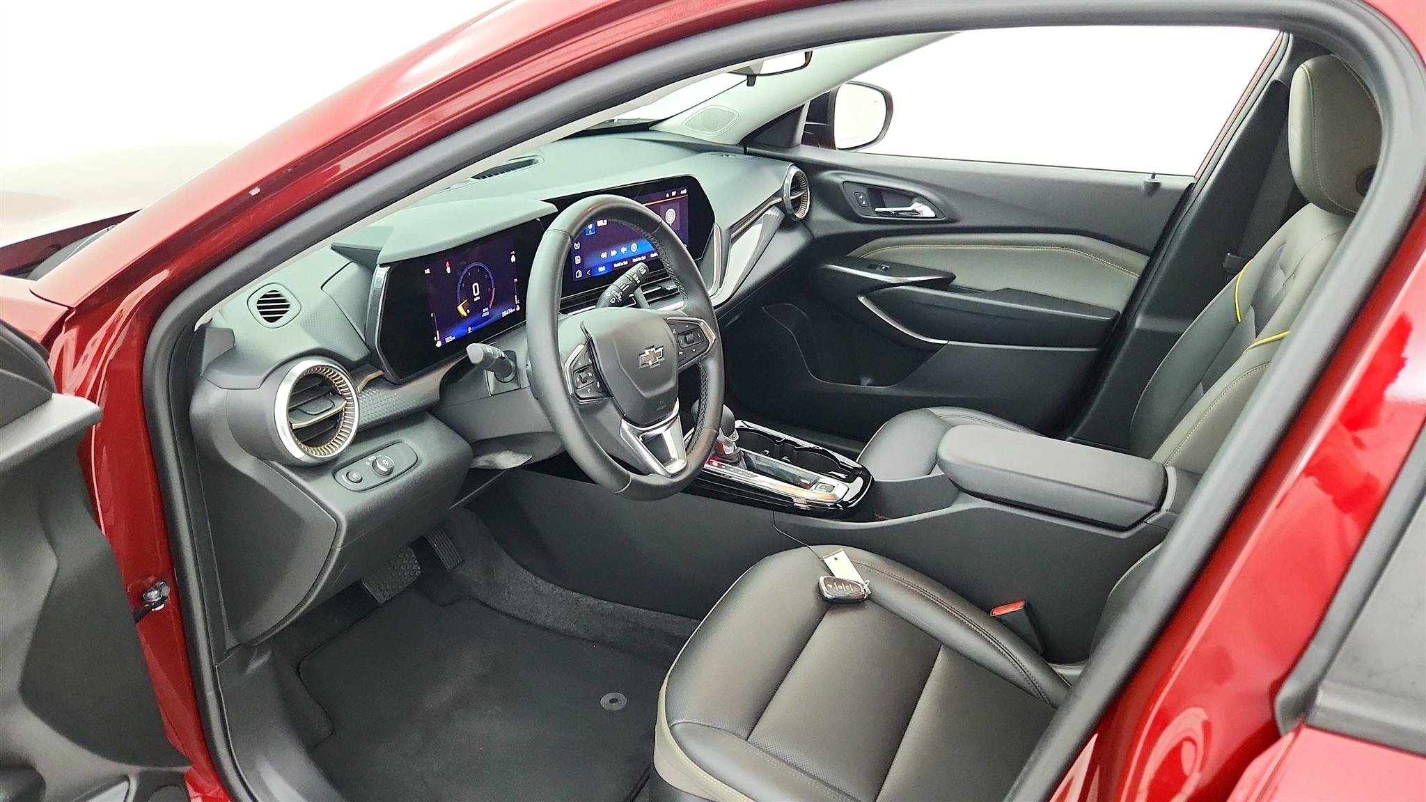 Used 2024 Chevrolet Trax ACTIV w/ Driver Confidence Package FWD image 10