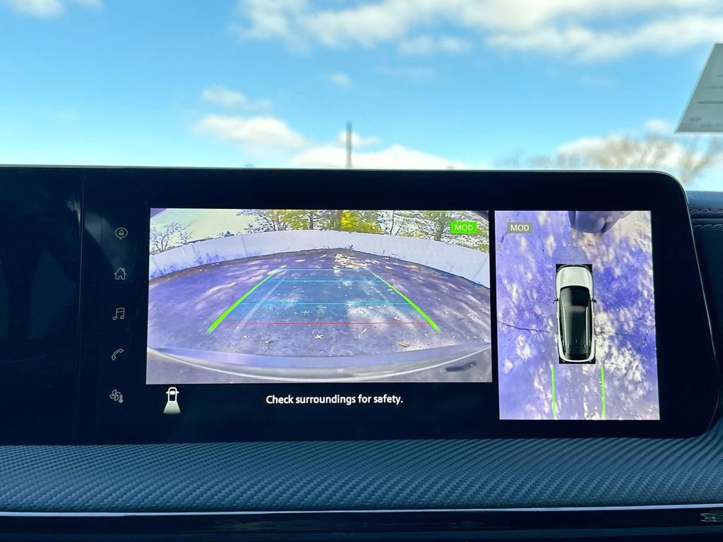 Certified 2025 Nissan Kicks SR image 28