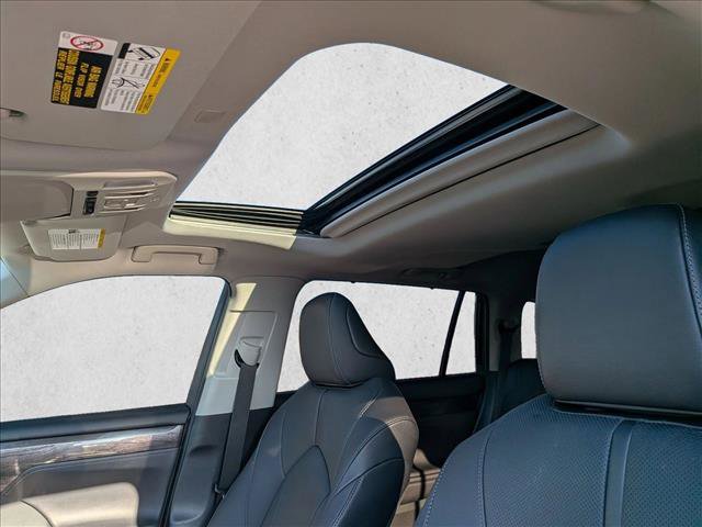Used 2020 Toyota Highlander Limited AWD/4WD image 14