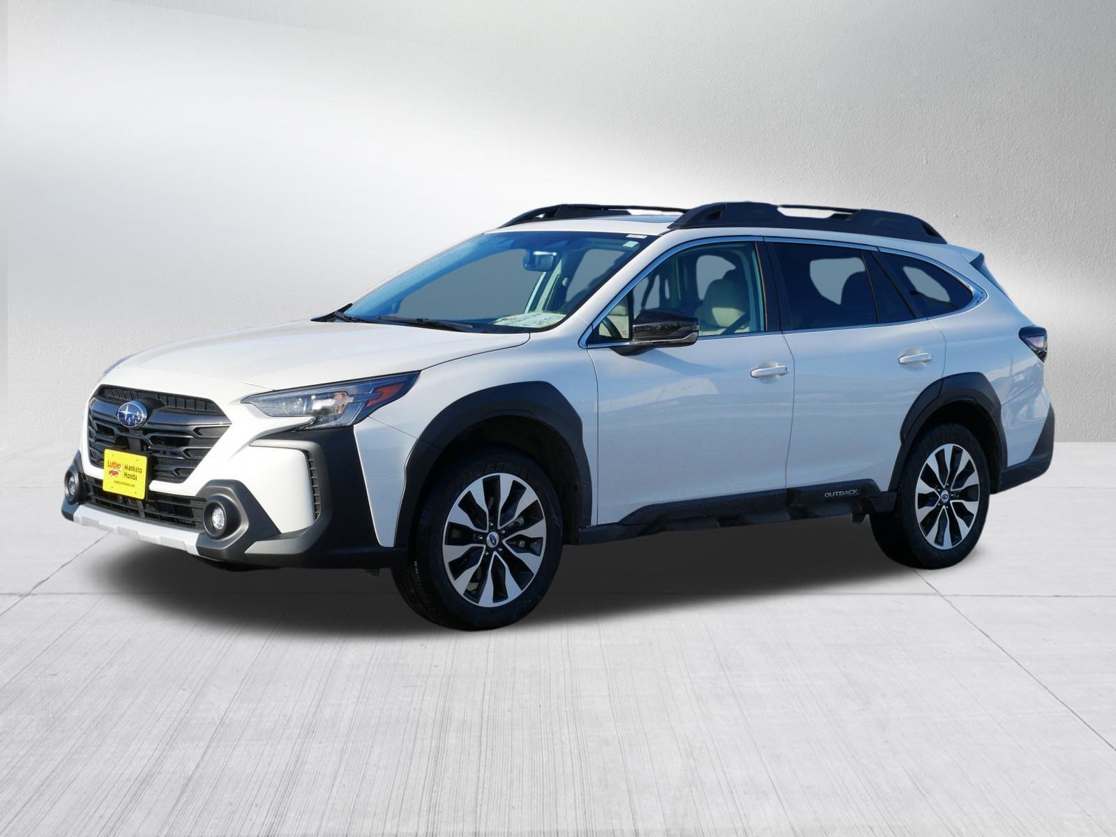 Used 2024 Subaru Outback Limited image 3