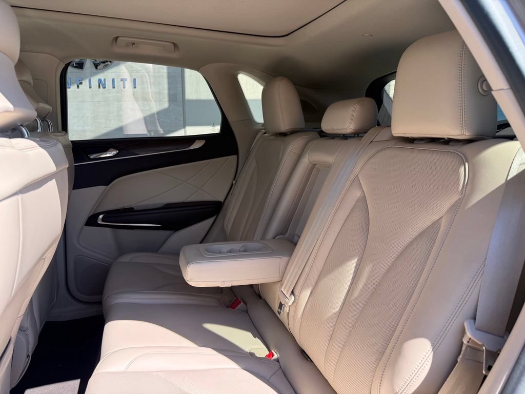 Used 2019 Lincoln MKC Reserve w/ MKC Climate Package FWD image 9