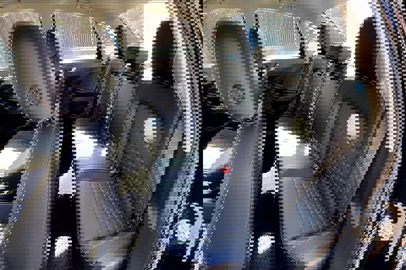 Used 2022 Volkswagen Jetta SE w/ Panoramic Sunroof Package image 25