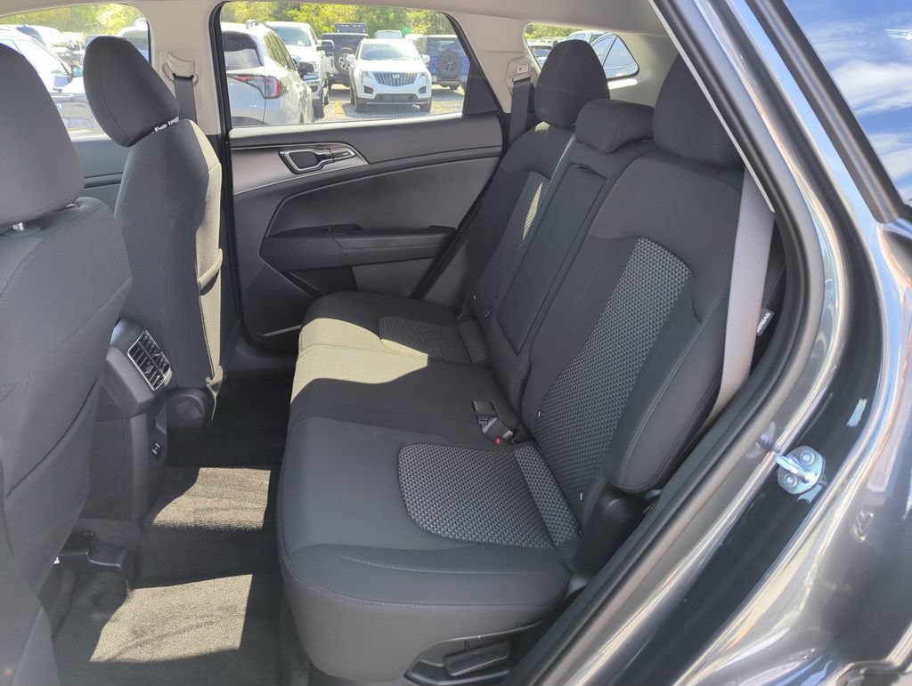 New 2026 Kia Sportage LX FWD image 28