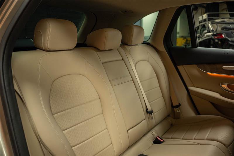 Used 2019 Mercedes-Benz GLC 300 4MATIC w/ Parking Assistance Package image 16