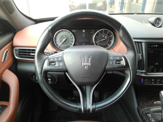 Used 2021 Maserati Levante AWD/4WD image 31