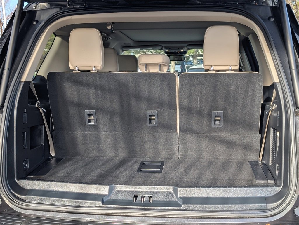 Used 2024 Ford Expedition Platinum image 18