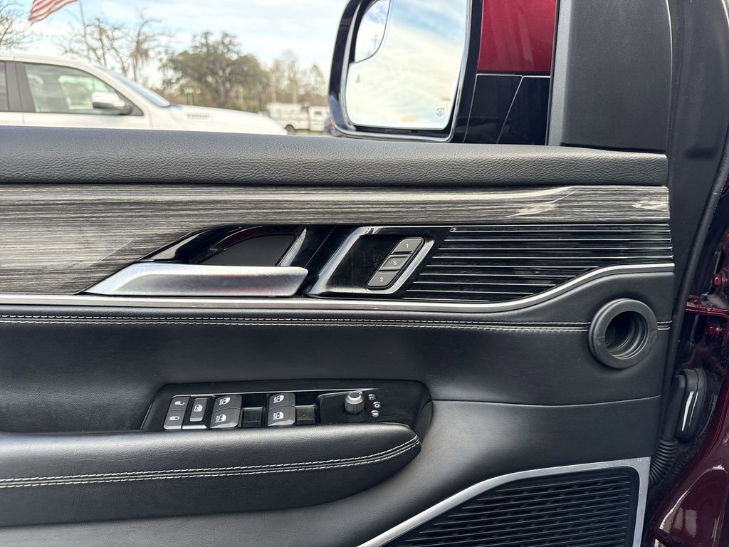 Used 2022 Jeep Wagoneer Series III image 11