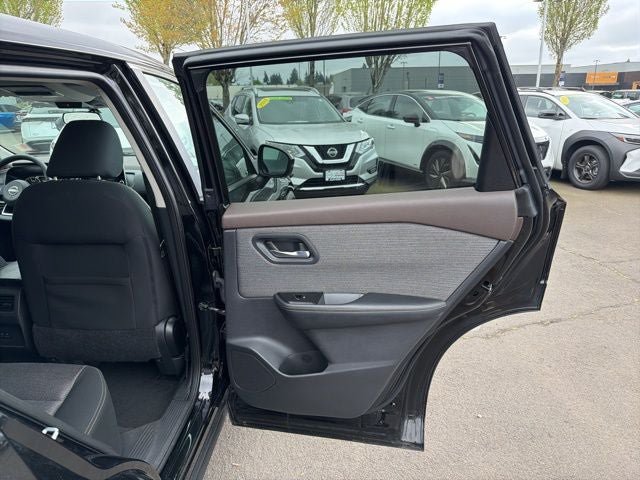 Used 2022 Nissan Rogue SV AWD/4WD image 21