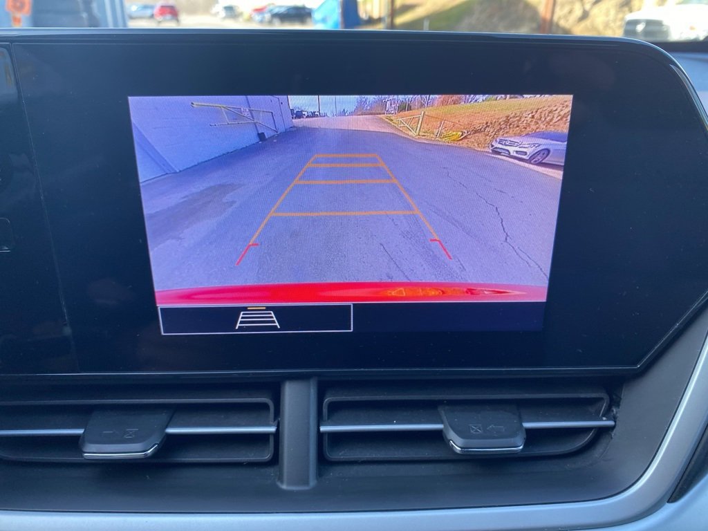 Used 2024 Chevrolet Trax RS w/ Sunroof Package image 28