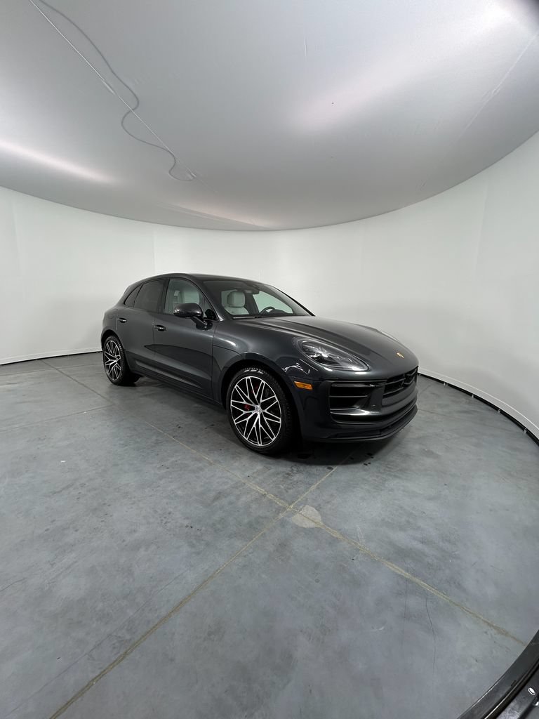 Certified 2023 Porsche Macan S AWD/4WD image 9