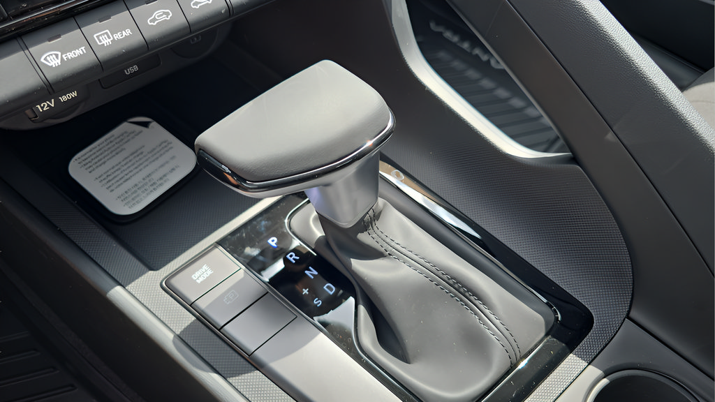 Certified 2026 Hyundai Elantra Sport FWD image 22