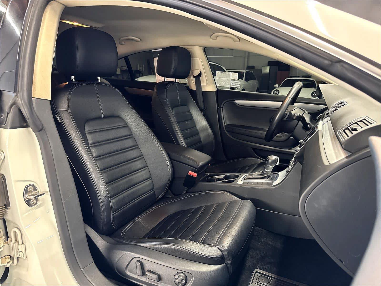 Used 2016 Volkswagen CC R-Line FWD image 10