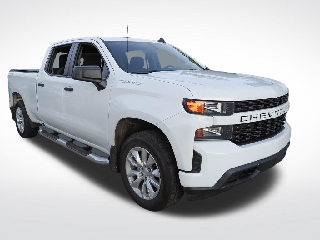 Used 2020 Chevrolet Silverado 1500 Custom w/ Custom Value Package AWD/4WD image 4