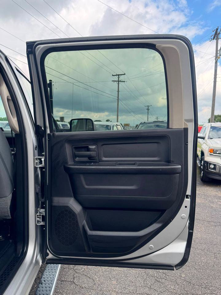 Used 2018 RAM 3500 Tradesman w/ Chrome Appearance Group AWD/4WD image 20