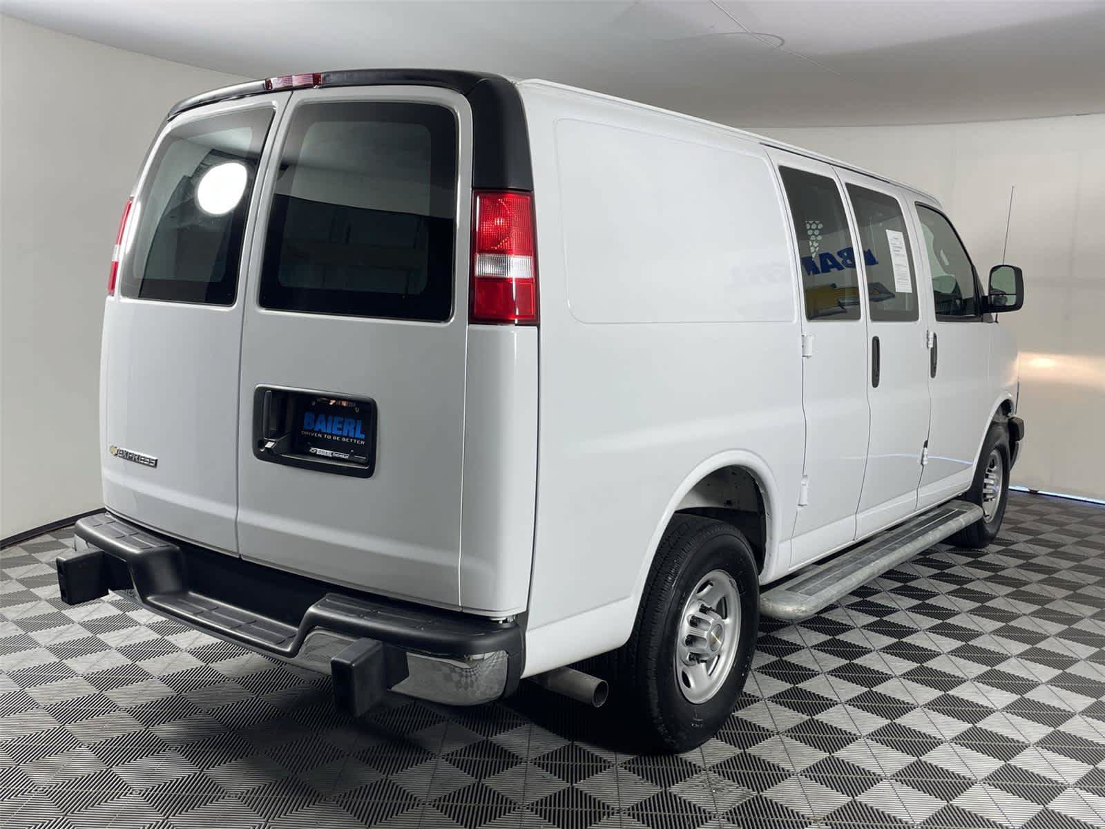 Used 2025 Chevrolet Express 2500 w/ Driver Convenience Package RWD image 5
