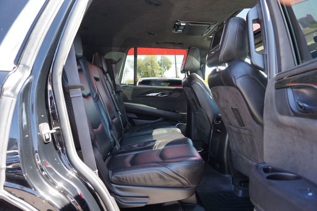 Used 2016 Cadillac Escalade Platinum image 21